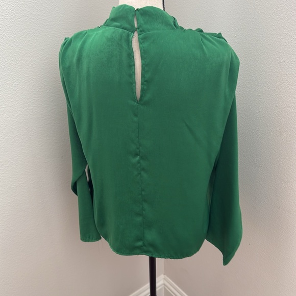 NWT Zara green top size medium - Picture 2 of 3